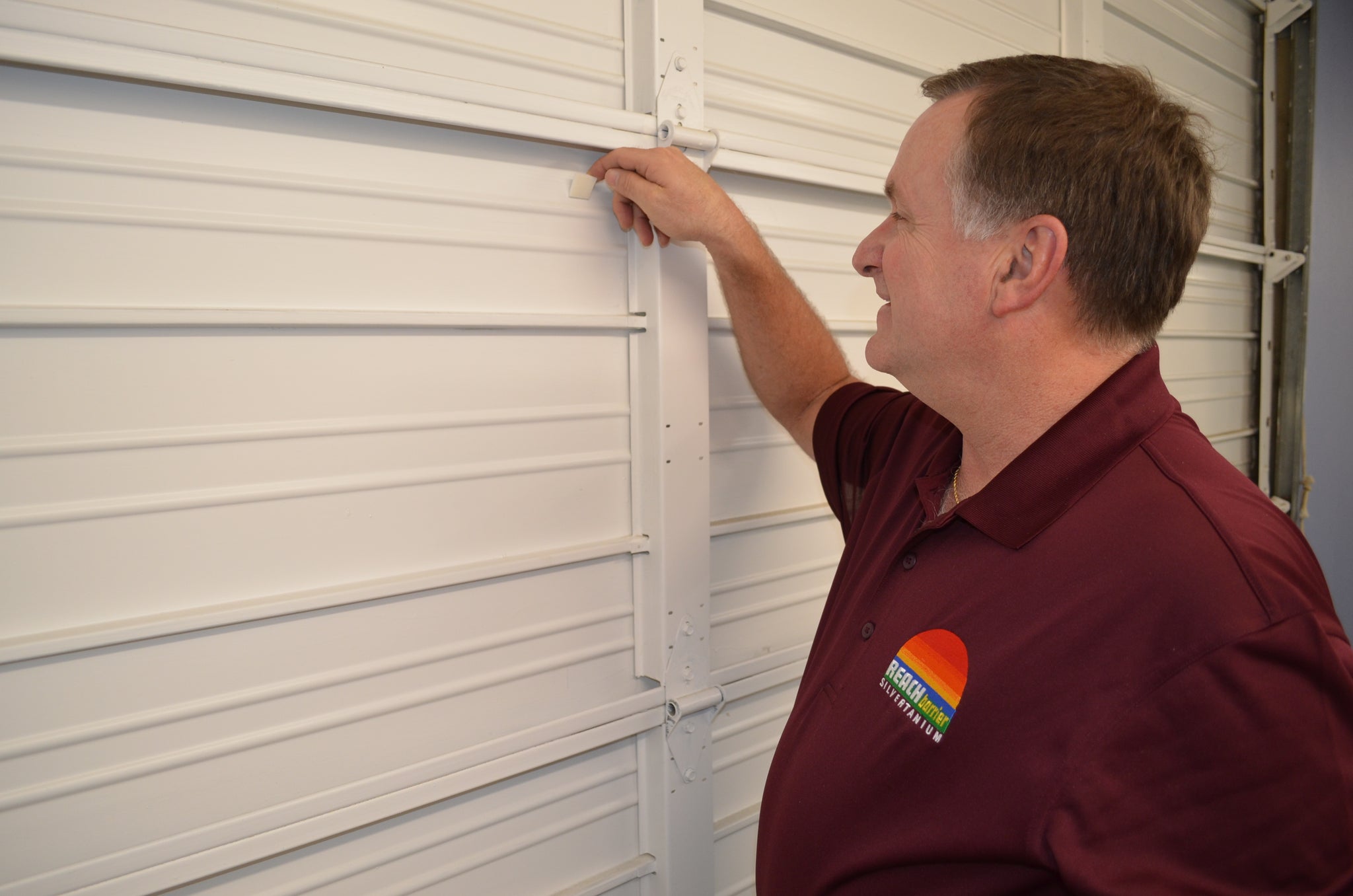 Make Your Garage Comfortable: Supershield R9 Insulation Kit – Reflective White Foam Core For Single Car Garage Door